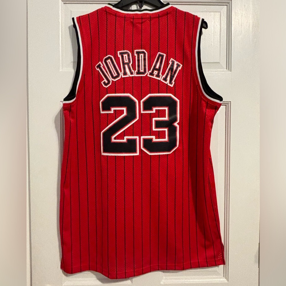 MITCHELL & NESS NBA Chicago Bulls 1997/98 Michael Jordan Jersey Size XL Red